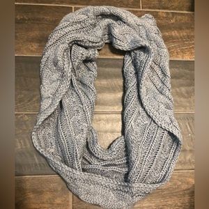 EUC Aeropostale Grey Infinity Scarf